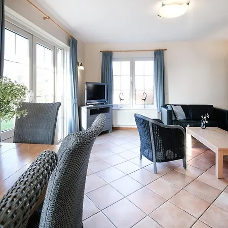 Pleasant Near Sea And Vakantiehuis